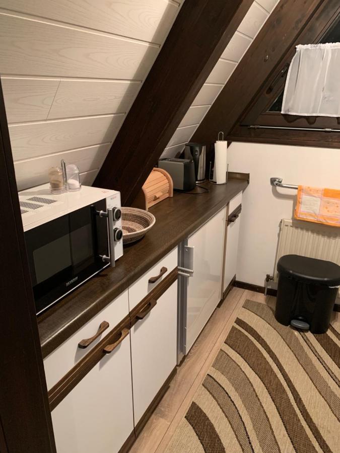 Natur Pur - Waldurlaub Im Tiny House Ronshausen Exteriör bild