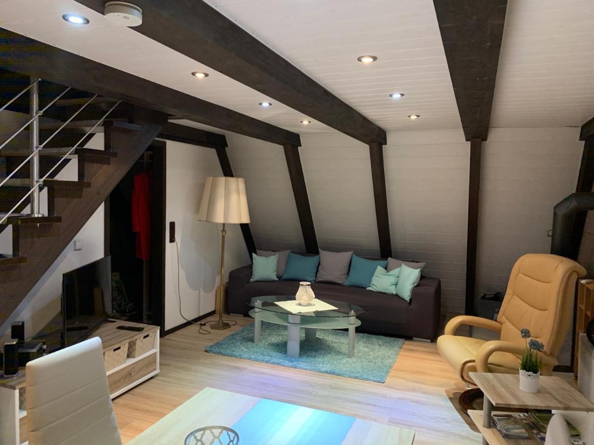 Natur Pur - Waldurlaub Im Tiny House Ronshausen Exteriör bild