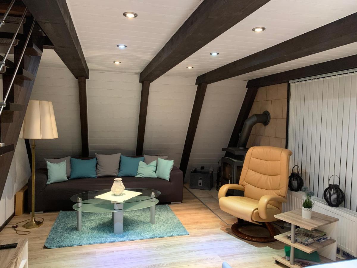 Natur Pur - Waldurlaub Im Tiny House Ronshausen Exteriör bild